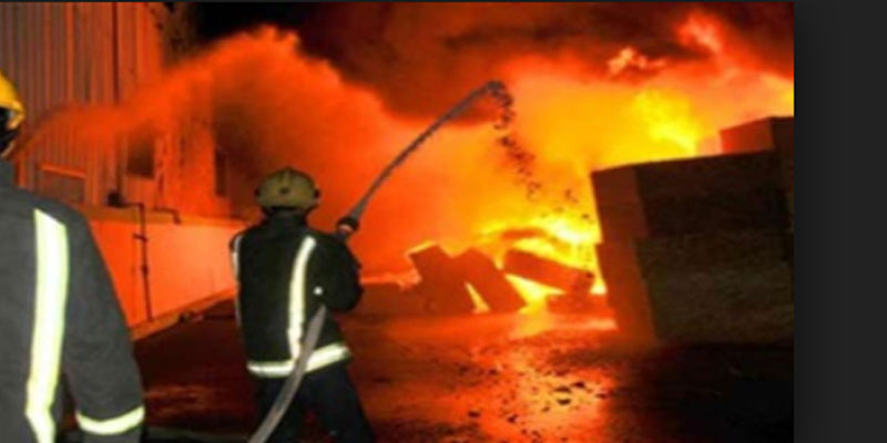 منوبة: إخماد حريق مصنع الملابس المستعملة سوريتاكس في المرناقية